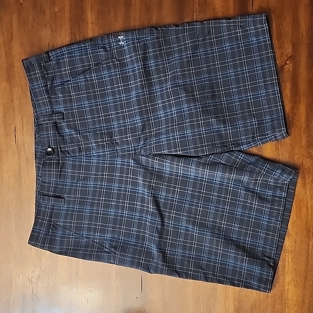 Men's Under Armour Golf Shorts Sz 34
